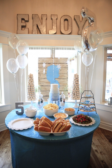 Frozen Party Table