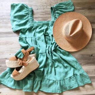 Our @graymonroe 40% off sale just launched.  Over half of the site is on sale to make room for all of the fall goodies on their way!